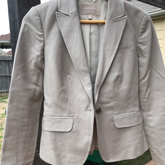 Banana Republic Blazer (like new) - Picture 4 of 4